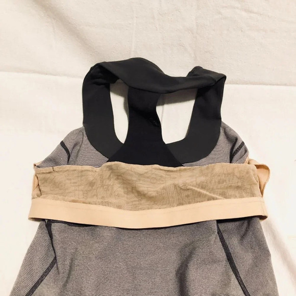 Lululemon Sport Tank Top Size 6 Built In Bra Racerback - Picture 15 of 16